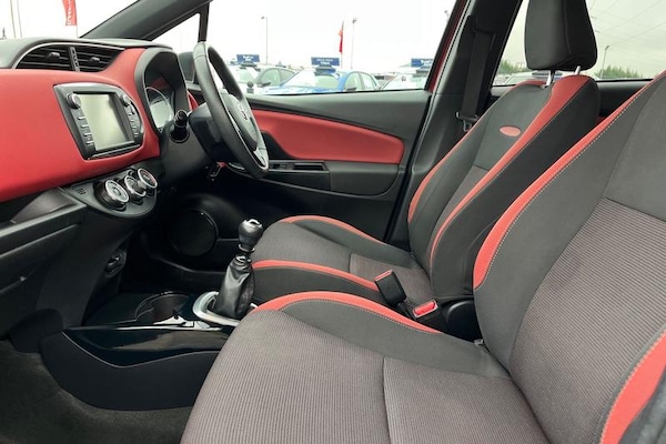 Used Toyota Yaris 2018 for sale - 76277316: Photo 19
