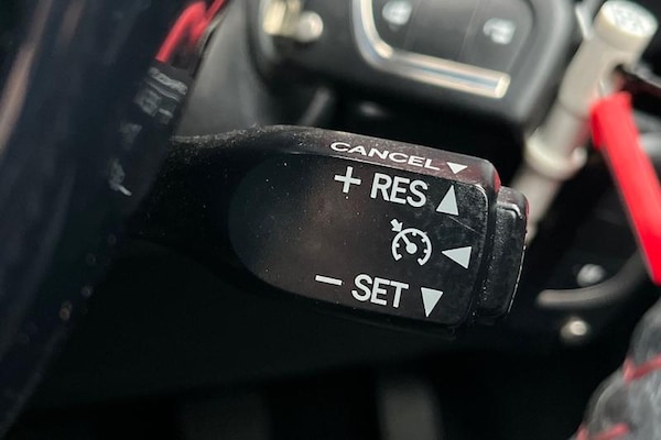 Used Toyota Yaris 2018 for sale - 76277316: Photo 23