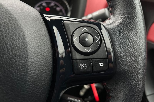 Used Toyota Yaris 2018 for sale - 76277316: Photo 24