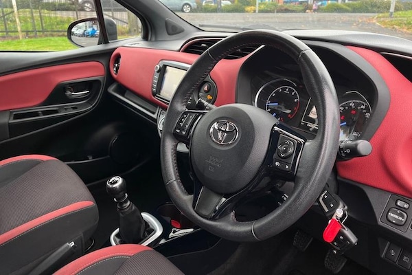 Used Toyota Yaris 2018 for sale - 76277316: Photo 9