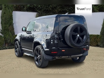 Used Land Rover Defender 90 2023 for sale - 78166360: Photo