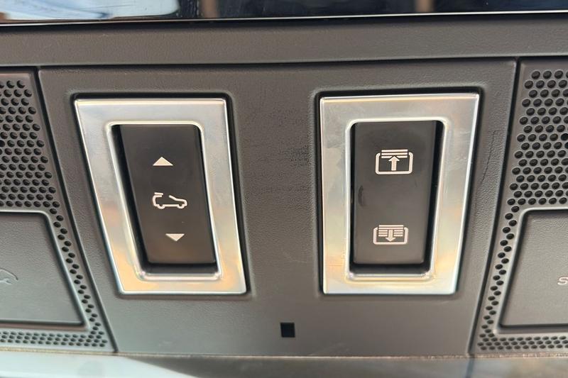 Used Land Rover Defender 90 2023 for sale - 78166360: Photo 39