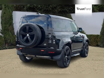 Used Land Rover Defender 90 2023 for sale - 78166360: Photo