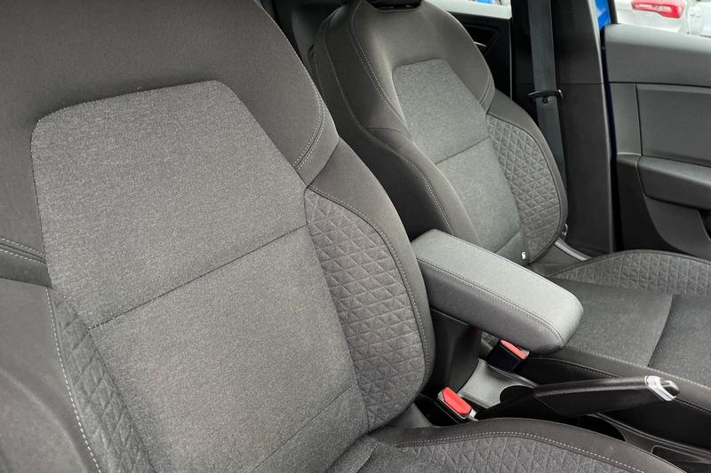 Used Renault Clio 2022 for sale - 76653365: Photo 17