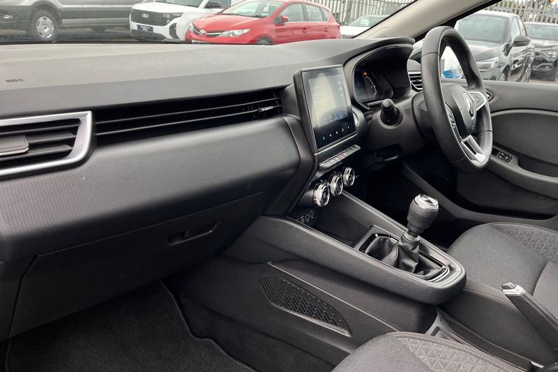 Used Renault Clio 2022 for sale - 76653365: Photo 18