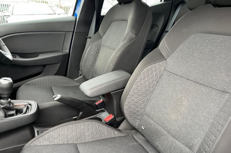 Used Renault Clio 2022 for sale - 76653365: Photo 19