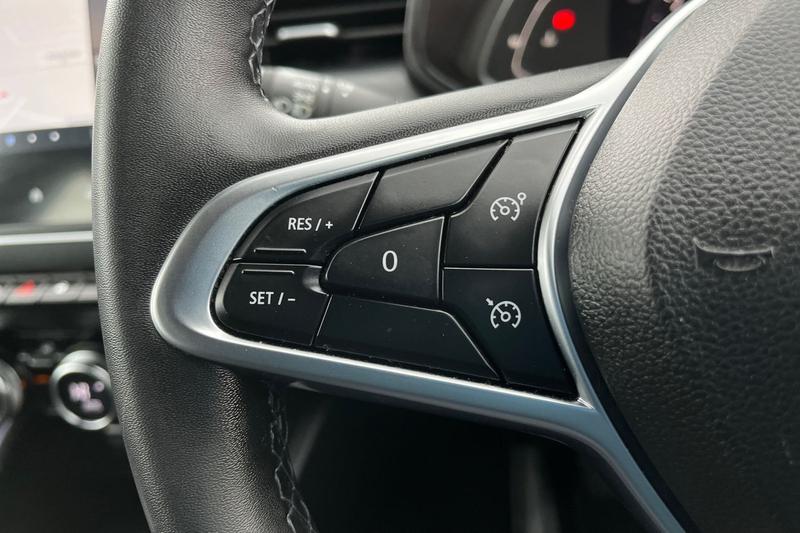 Used Renault Clio 2022 for sale - 76653365: Photo 25