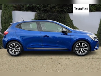 Used Renault Clio 2022 for sale - 76653365: Photo