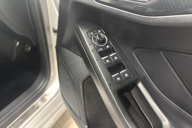 Used Ford Focus 2023 for sale - 76412187: Photo 16