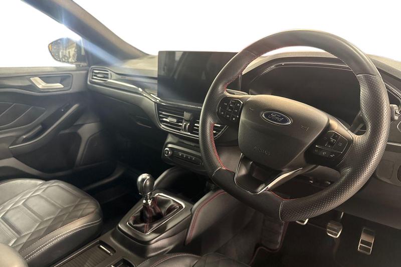 Used Ford Focus 2023 for sale - 76412187: Photo 9