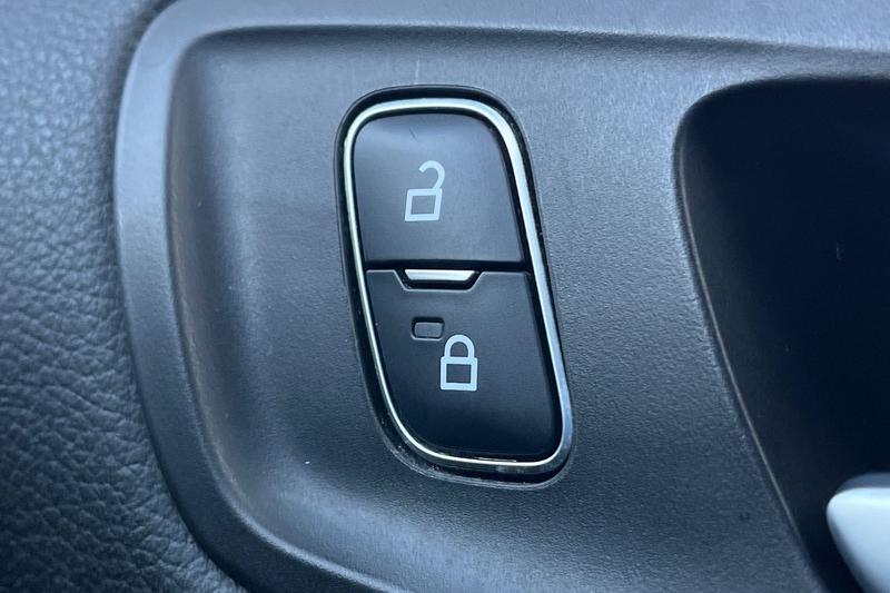 Used Ford Kuga 2018 for sale - 77570701: Photo 25