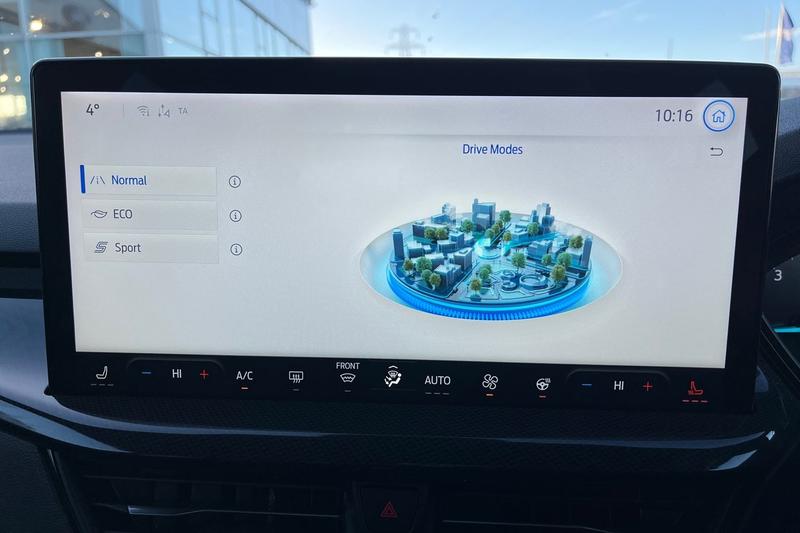 Used Ford Focus 2023 for sale - 76782320: Photo 32