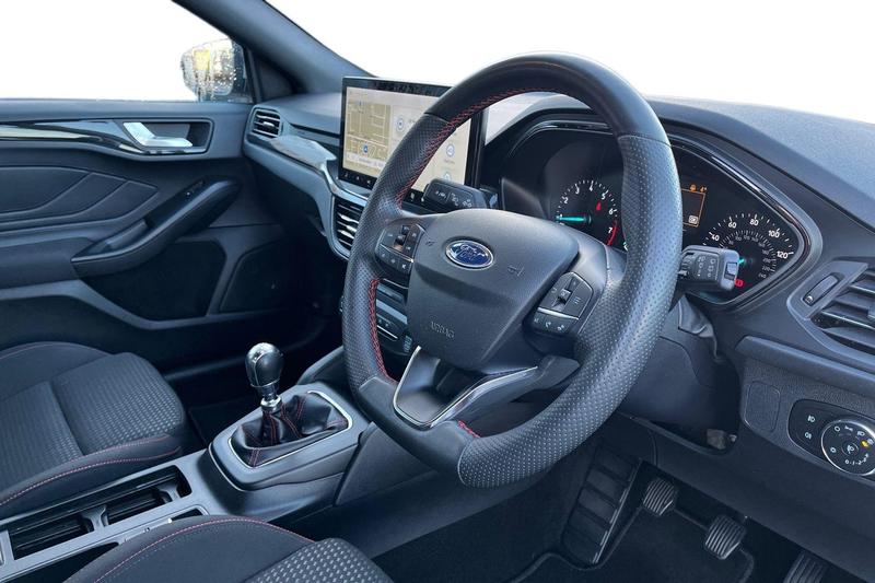 Used Ford Focus 2023 for sale - 76782320: Photo 9