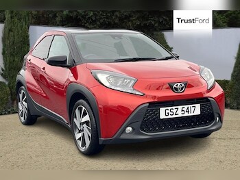 1.0 VVT-i Edge Hatchback 5dr - REVERSING CAMERA, TOUCHSCREEN, CRUISE CONTRO