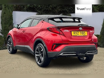 Used Toyota C-HR 2022 for sale - 76710109: Photo