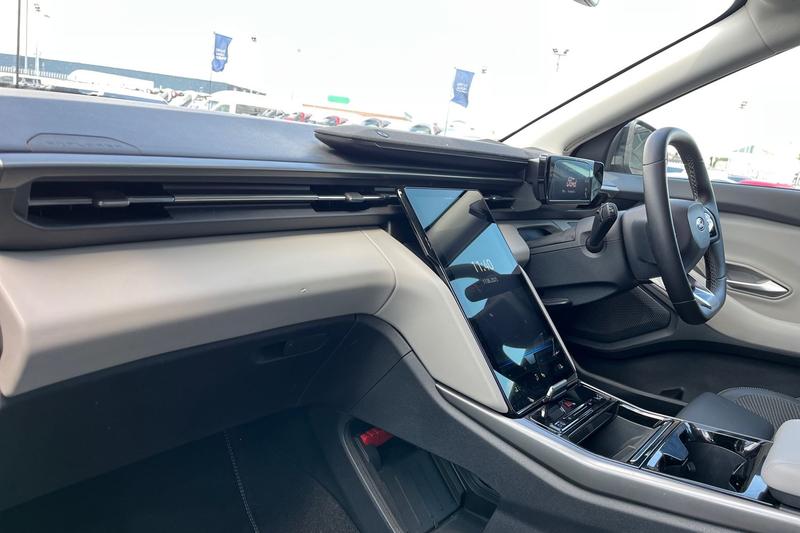 Used Ford Explorer 2024 for sale - 76593374: Photo 18