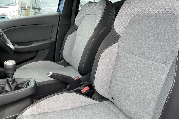Used Renault Clio 2024 for sale - 75655772: Photo 19