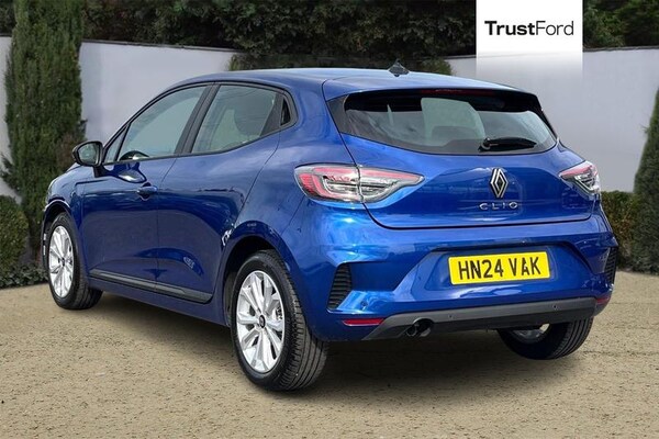 Used Renault Clio 2024 for sale - 75655772: Photo 2