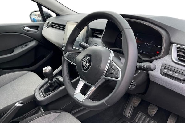 Used Renault Clio 2024 for sale - 75655772: Photo 9