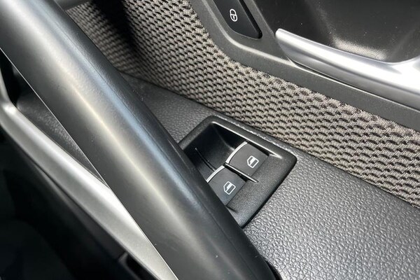 Used Volkswagen Scirocco 2018 for sale - 76131409: Photo 16
