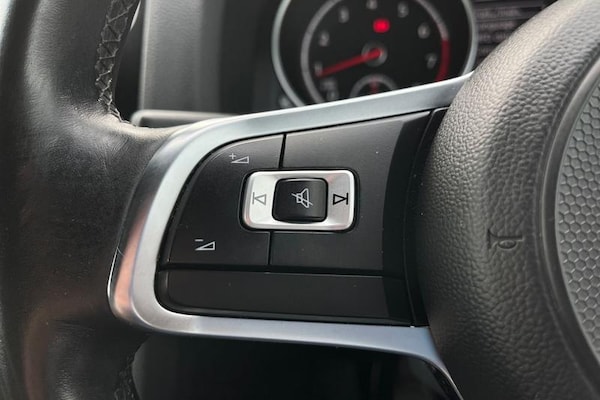 Used Volkswagen Scirocco 2018 for sale - 76131409: Photo 38
