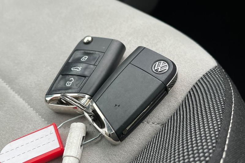 Used Volkswagen Tiguan 2020 for sale - 77248730: Photo 37