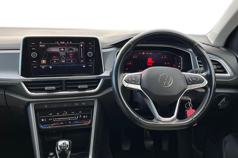 Used Volkswagen T-Roc 2022 for sale - 76338323: Photo 11