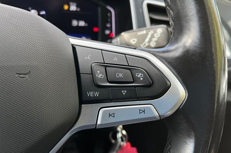 Used Volkswagen T-Roc 2022 for sale - 76338323: Photo 23