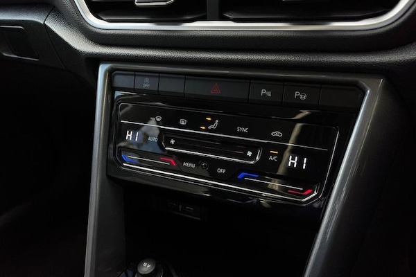 Used Volkswagen T-Roc 2022 for sale - 76338323: Photo 25