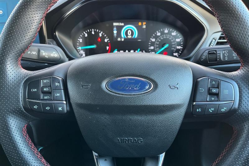 Used Ford Focus 2023 for sale - 76797061: Photo 12
