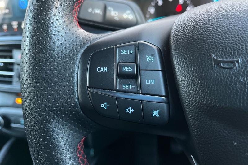 Used Ford Focus 2023 for sale - 76797061: Photo 24