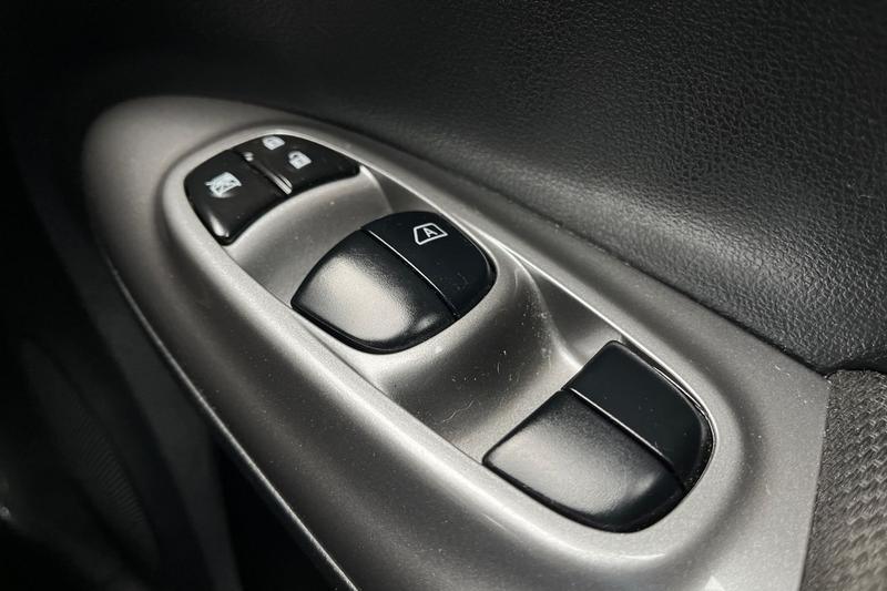 Used Nissan Juke 2016 for sale - 77848749: Photo 16