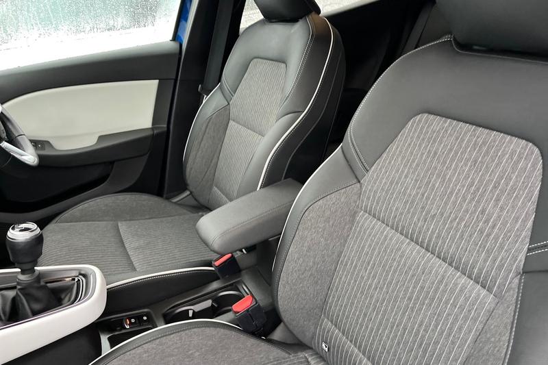 Used Renault Clio 2023 for sale - 77763741: Photo 19