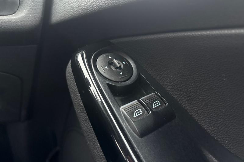 Used Ford Fiesta 2016 for sale - 76568523: Photo 16