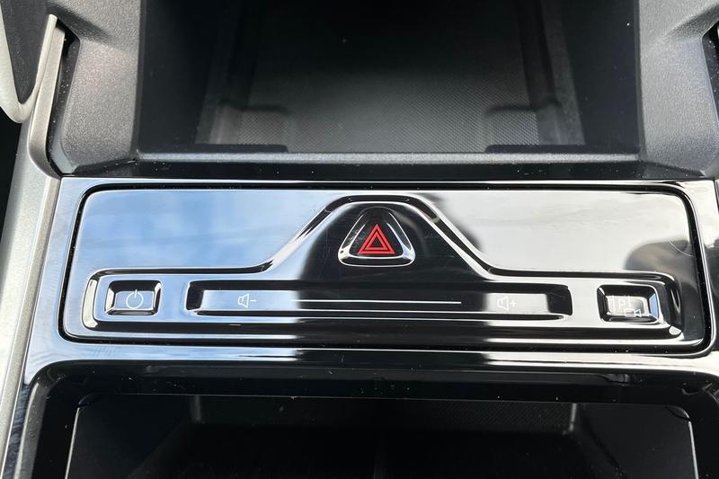 Used Ford Explorer 2025 for sale - 77367665: Photo 38