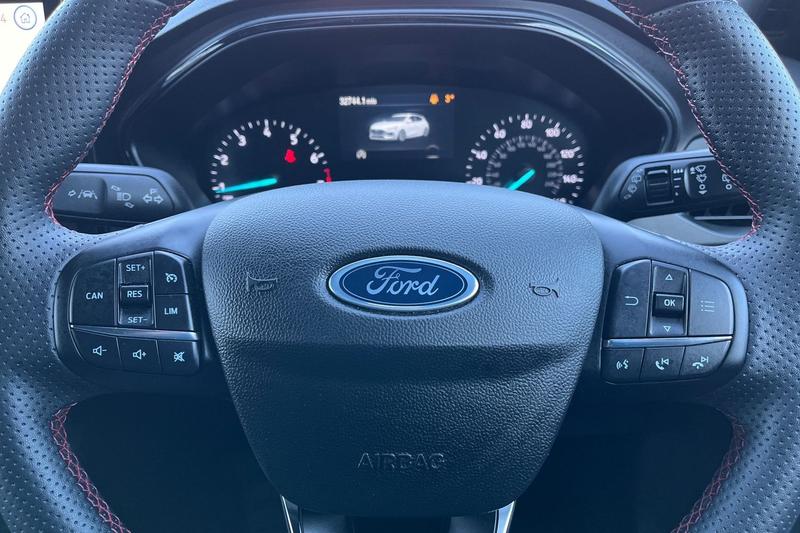 Used Ford Focus 2023 for sale - 76960848: Photo 12