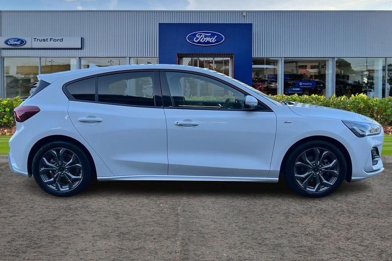 Used Ford Focus 2023 for sale - 76960848: Photo 3