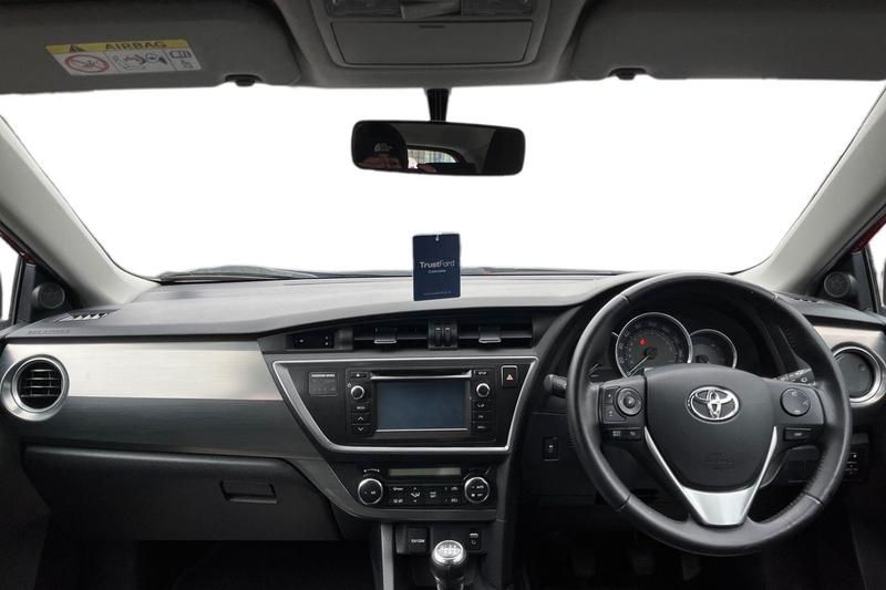 Used Toyota Auris 2015 for sale - 76782307: Photo 10