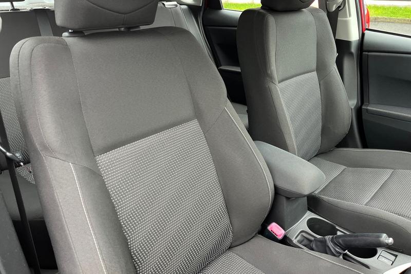 Used Toyota Auris 2015 for sale - 76782307: Photo 17