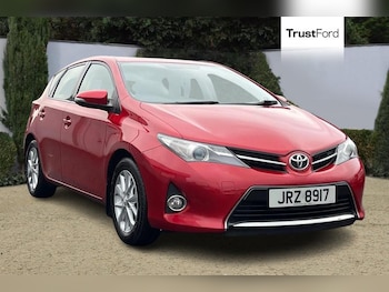 2015 - 1.4 D-4D Icon 5dr