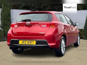 Used Toyota Auris 2015 for sale - 76782307: Photo