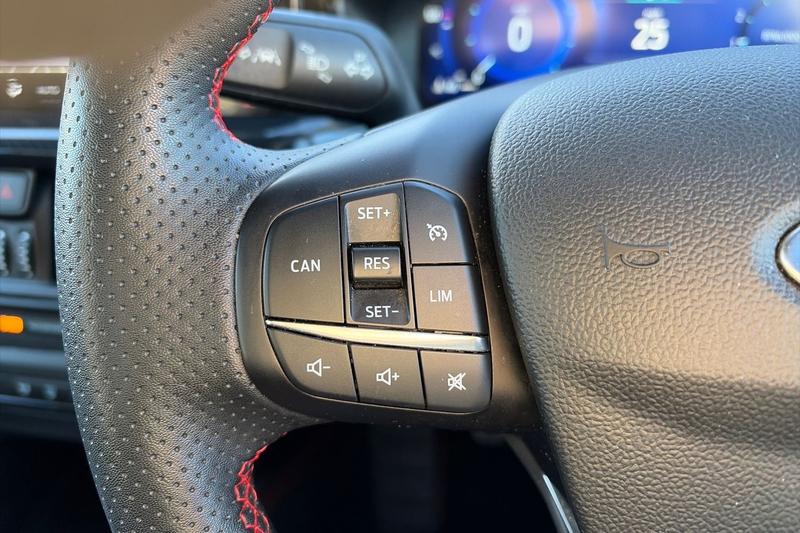 Used Ford Focus 2023 for sale - 76641072: Photo 26