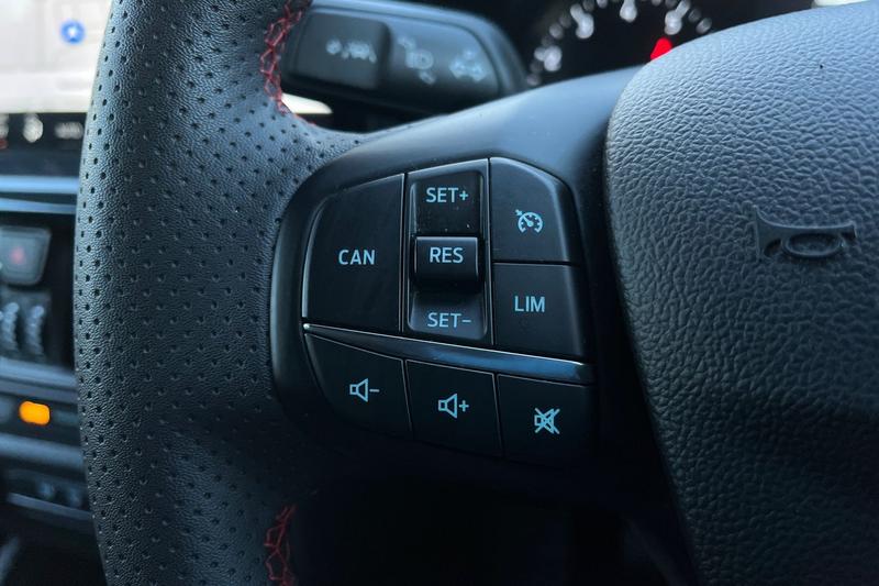 Used Ford Focus 2023 for sale - 76960845: Photo 25