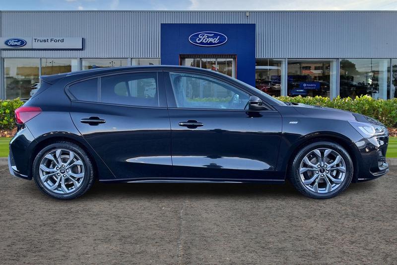 Used Ford Focus 2023 for sale - 76960845: Photo 3