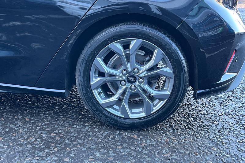 Used Ford Focus 2023 for sale - 76960845: Photo 8