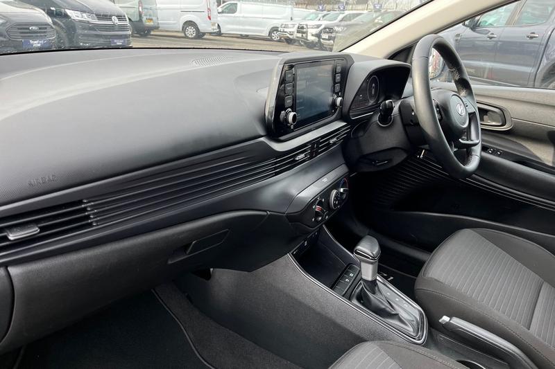 Used Hyundai i20 2022 for sale - 77747060: Photo 18