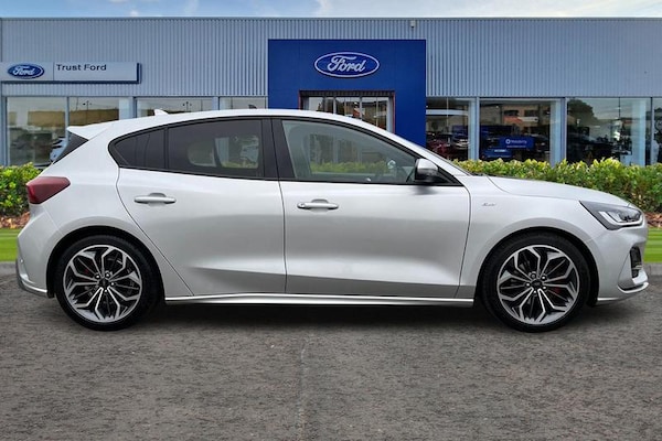 Used Ford Focus 2025 for sale - 76261068: Photo 3