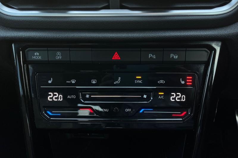 Used Volkswagen T-Roc 2022 for sale - 76862525: Photo 25