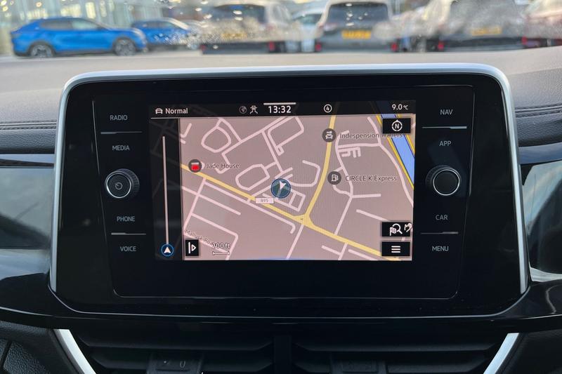 Used Volkswagen T-Roc 2022 for sale - 76862525: Photo 28