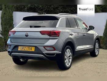Used Volkswagen T-Roc 2022 for sale - 77675546: Photo